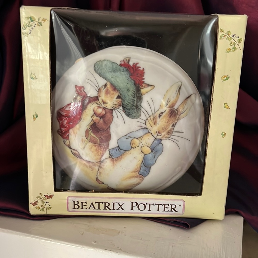 BEATRIX POTTER Reutter Porzellan Germany Trinket Box 2011